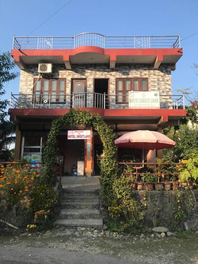 Hotel Sweetland Sauraha Exterior foto