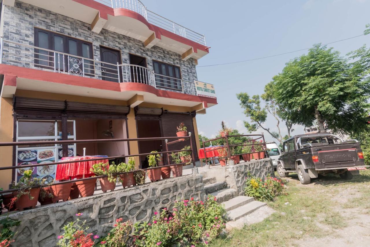 Hotel Sweetland Sauraha Exterior foto